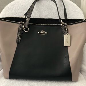 Coach tote purse with leather straps black /gray